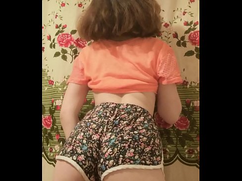 ❤️ Sexy jonge babe dy't har koarte broek op 'e kamera útstrielet ☑ Fuckfideo by porno fy.assistirhentai.ru ❤